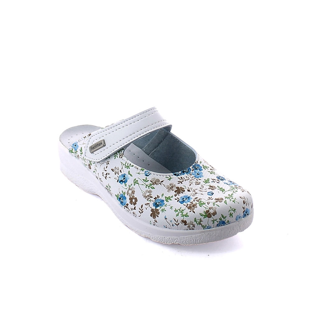 "Floral " line Slipper for women with closed toe upper and padded insole. Comfortable last