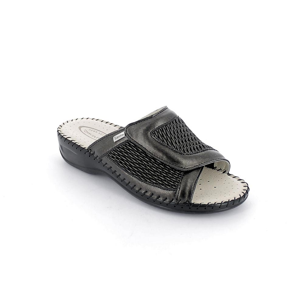 Hand sewn Slipper for women, with Laminated Stretch Upper Hand sewn Slipper for women, with Laminated Stretch Upper