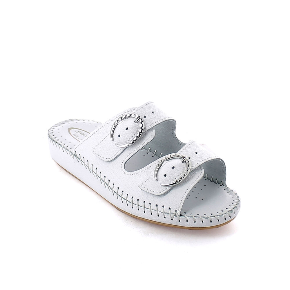 Hand sewn summer slipper for woman Hand sewn summer slipper for woman