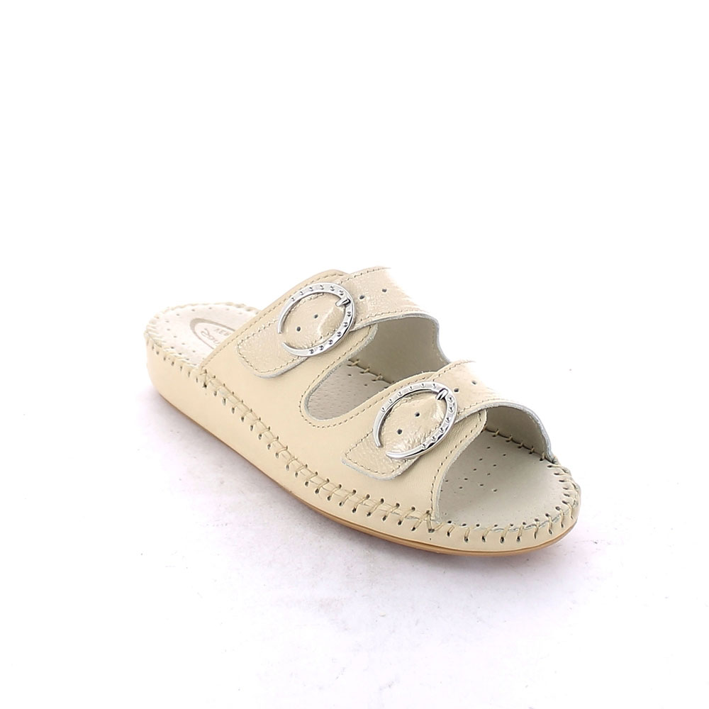 Hand sewn summer slipper for woman Hand sewn summer slipper for woman