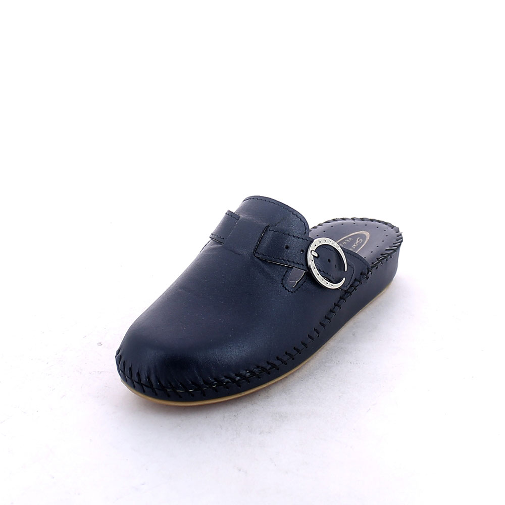 Hand sewn closed toe slipper for women with calf leather upper