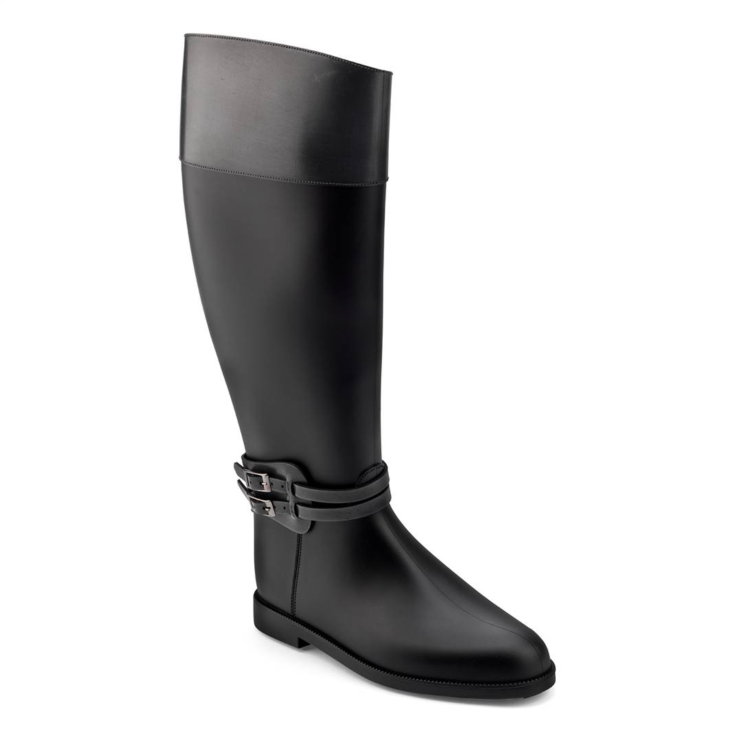 ART. 237.7552. Riding boot in pvc with a antique brushed finish and ...