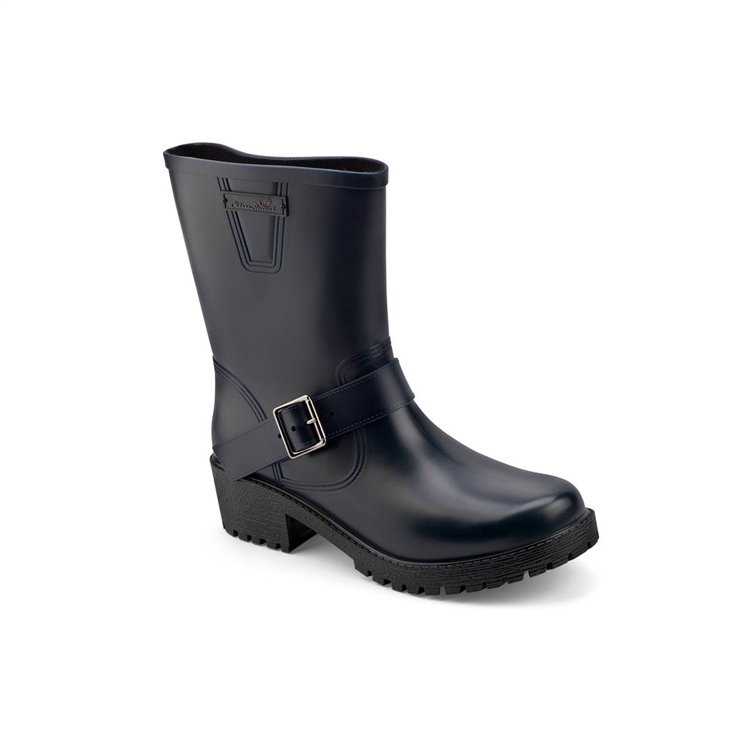 ART. 385.7440. Stivale biker in pvc opaco con cinturino e targhetta in gomma