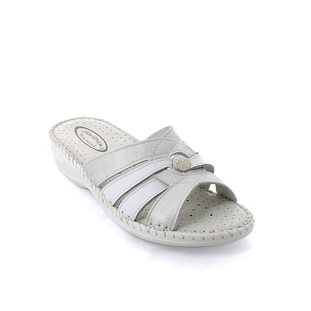 Hand sewn summer slipper for woman Hand sewn summer slipper for woman