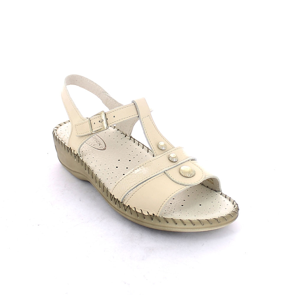 Hand sewn summer sandal for woman