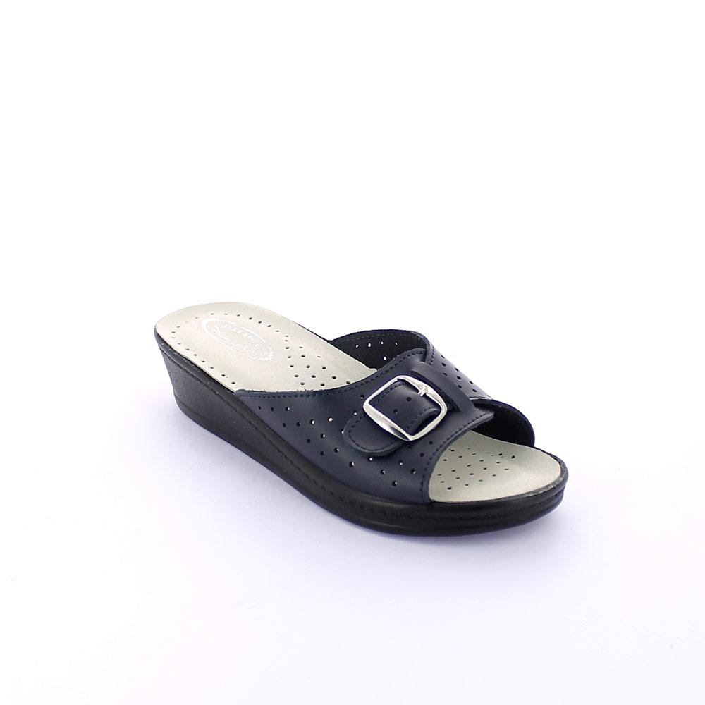 Summer slipper for women with padded insole