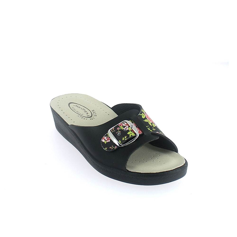 Summer slipper for women with padded insole Summer slipper for women with padded insole
