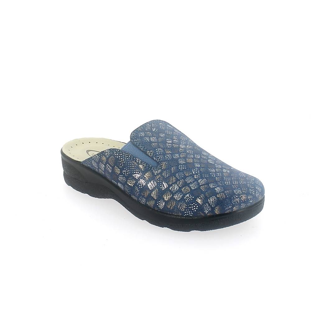 Winter slipper for women with injected outsole. Made in Italy