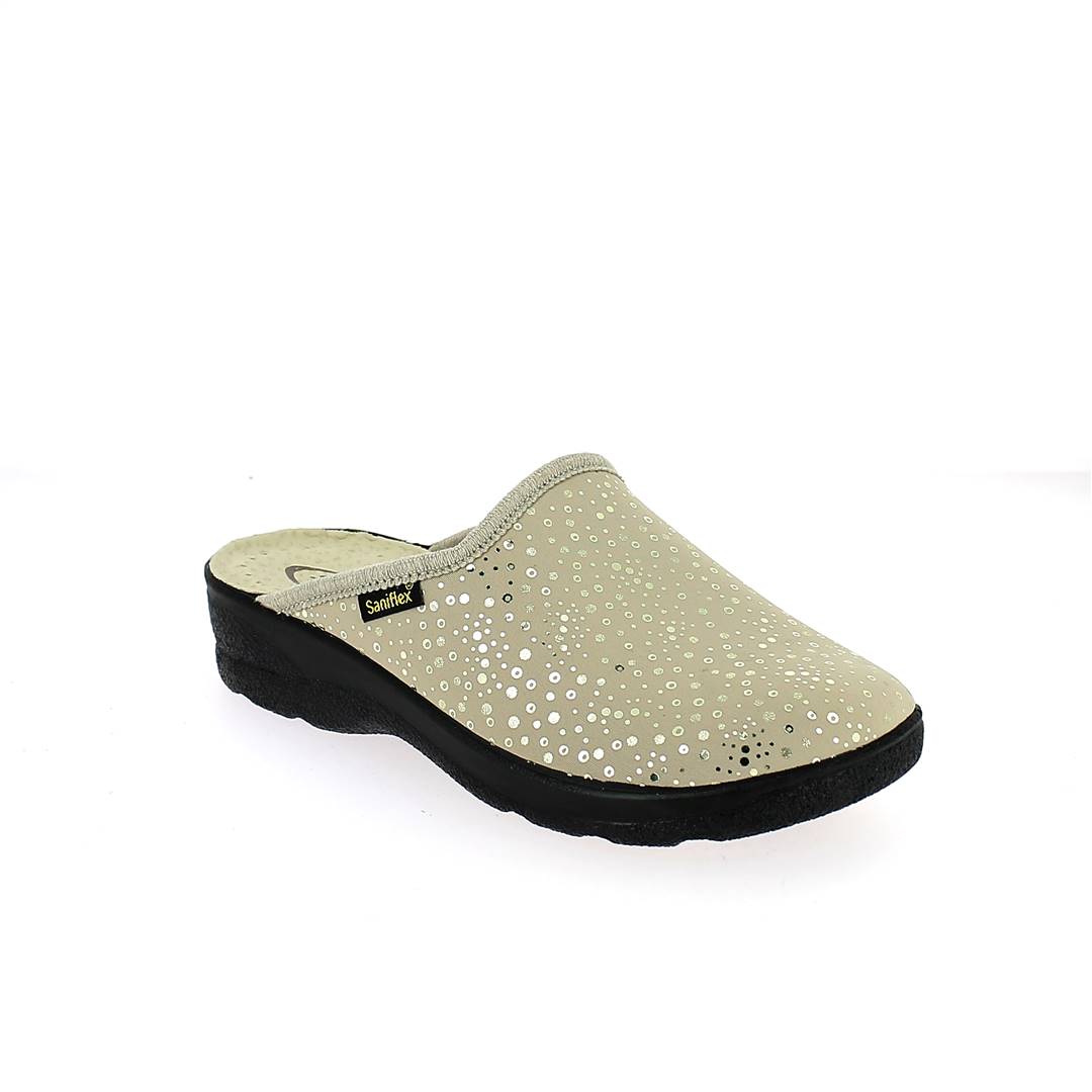 Donna produzione calzature sanitarie