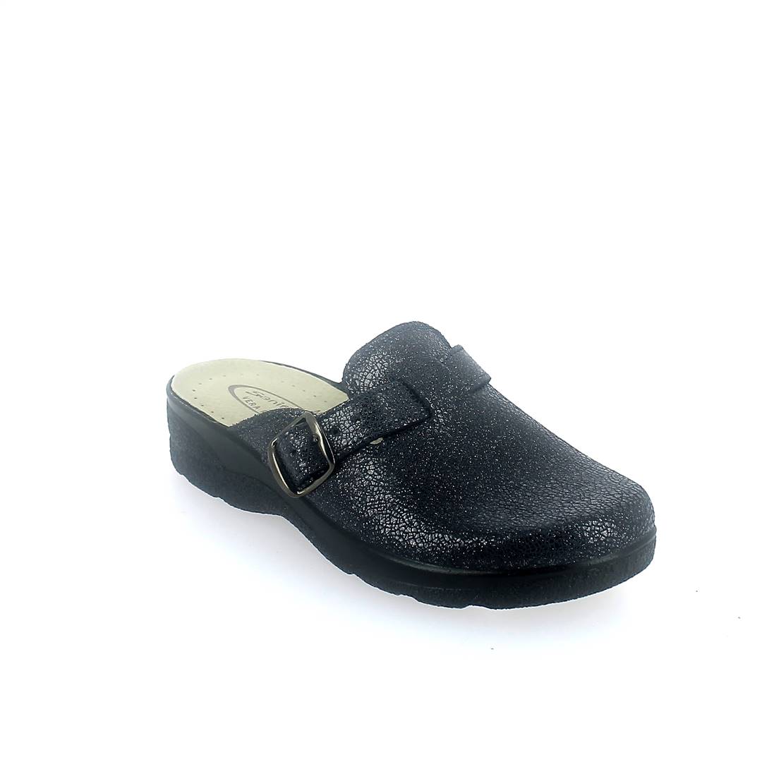 Winter slipper for women with injected outsole. Made in Italy