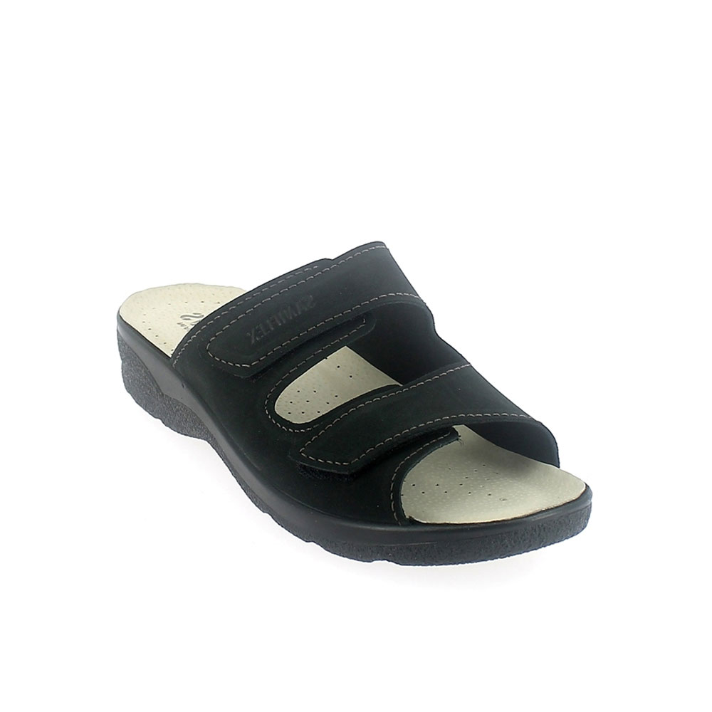Summer slipper for man with padded insole