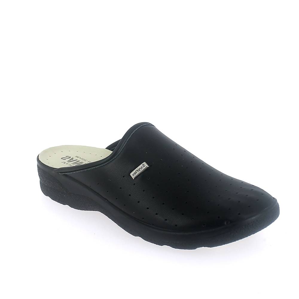  Closed toe medical slipper for man with stretch upper.