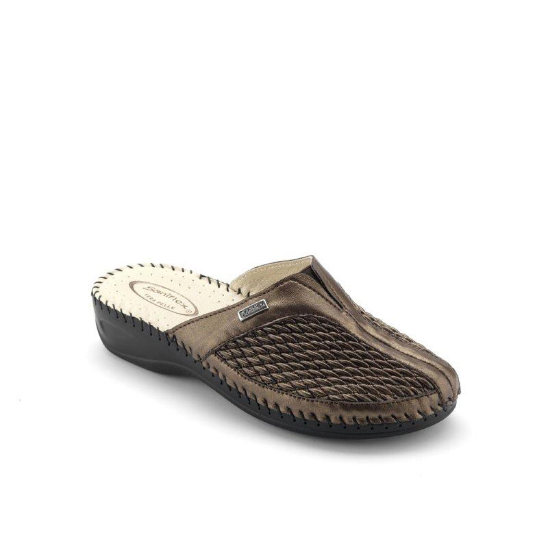 Hand sewn Slipper for women, with Laminated Stretch Upper Hand sewn Slipper for women, with Laminated Stretch Upper